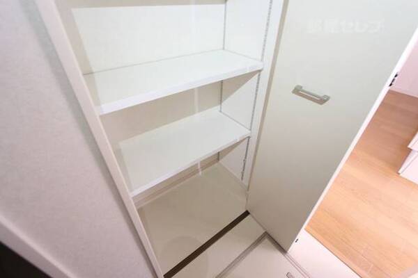 写真はＤ102号室の内装です。