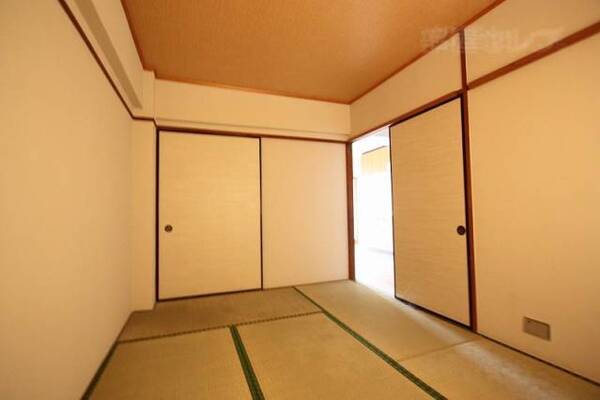 収納のある和室
