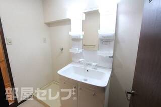 403号室内装写真参照