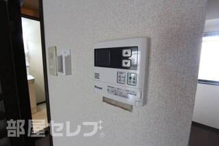 403号室内装写真参照