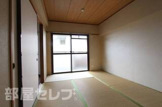 403号室内装写真参照
