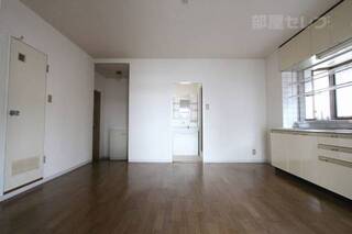 ※202号室内装写真参照