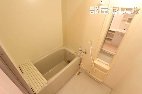 206号室