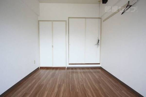 ※202号室内装写真参照