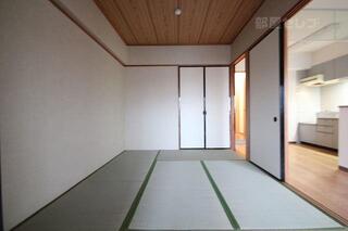 和室は布団で寝る方には必要ですね。