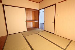 ゆっくりと落ちつける和室です。