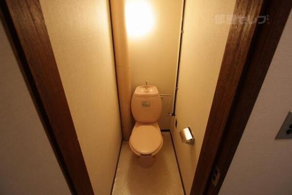 清潔感のあるトイレです。