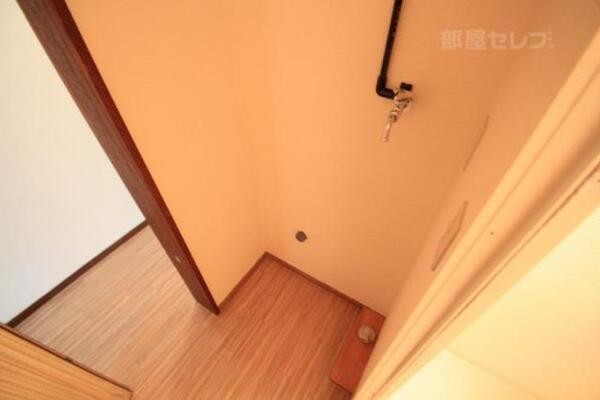 室内洗濯機置場です。