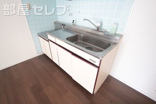 白いキッチンです。