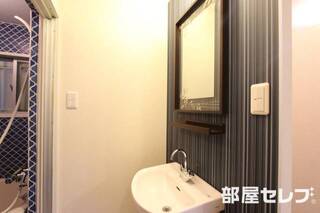 お洒落な洗面台がございます