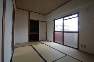 ※303号室内装写真参照