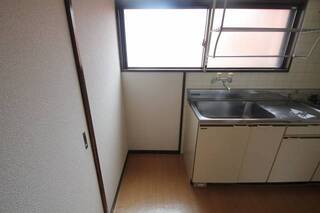 ※303号室内装写真参照