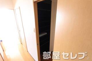 玄関収納大きいですよ。イメージ写真