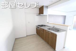 シングルレバーで使いやすいです。
