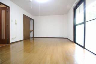 静かで落ち着きのあるお部屋です。