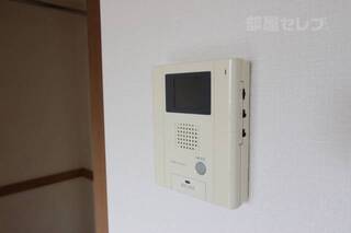こちらのマンションはセキュリティ重視です。