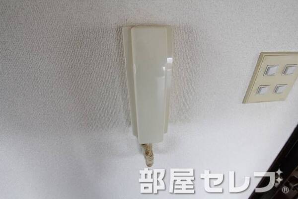 インターホンでお客様も確認。他号室の写真です。