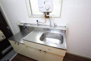 写真は別部屋です。