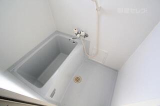 シンプルで使いやすいお風呂場です。