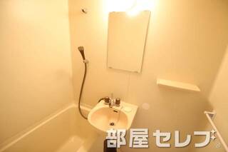 洗面台ありますよ。他号室の写真です。