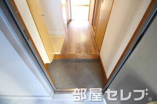 玄関広くてばっちり。他号室の写真です。