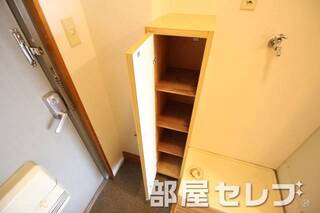 下駄箱も丁度いい大きさ。他号室の写真です。