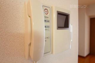 TVモニターホンで来客時に確認できて安全です。