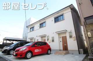 築浅のお洒落な外観。