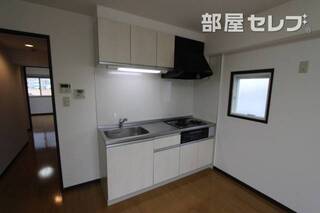 3口コンロのキッチンです。