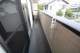 奥行きのあるベランダです。
