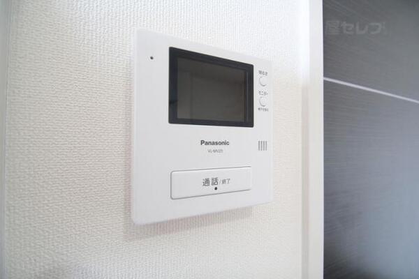 テレビモニターフォンで来客時も安心です。