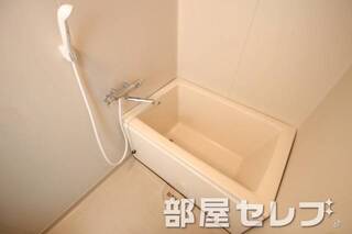 お風呂でゆったりと。他号室の写真です。