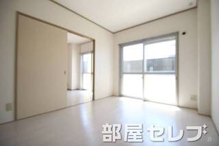 南側居室。他号室の写真です。
