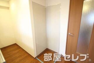 冷蔵庫置き。