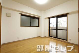 北側の居室にもベランダがあります。