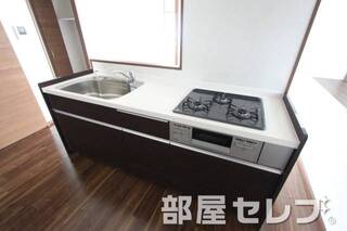 3口コンロで料理もラクラク。