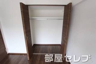 たっぷり収納ありますよ。