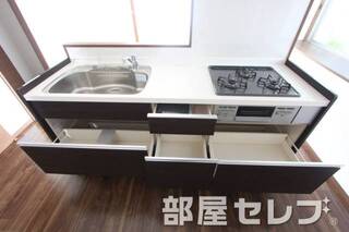 キッチン収納ばっちり。