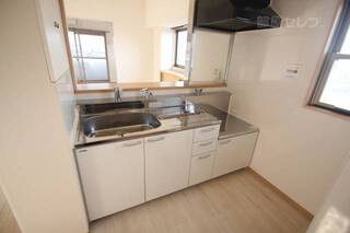 写真は角部屋のものです