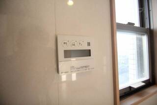 写真は角部屋のものです