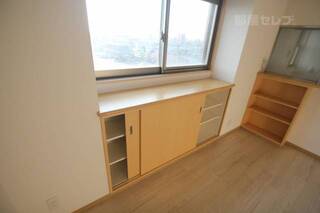 写真は角部屋のものです