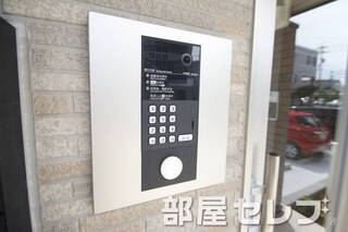 オートロック完備。