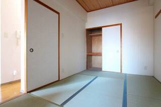 写真は別部屋です。