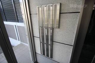 縦型ポストもかっこいい。