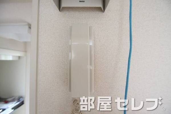 インターホンで来客者をお知らせします。