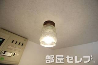 玄関照明。