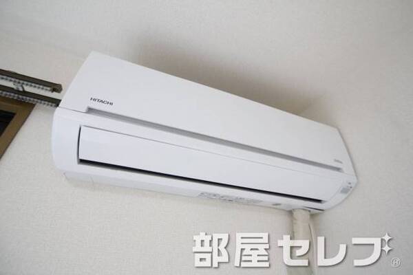 冷暖房エアコン。