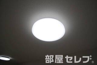 照明。
