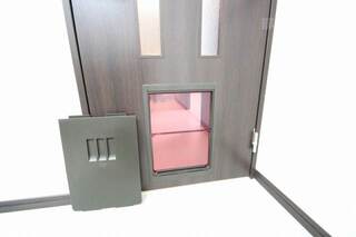 ペットくぐり戸です。