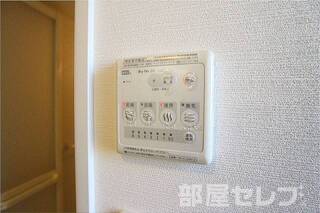 105号室の写真を流用しています。